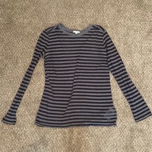 Black stripe Gap shirt